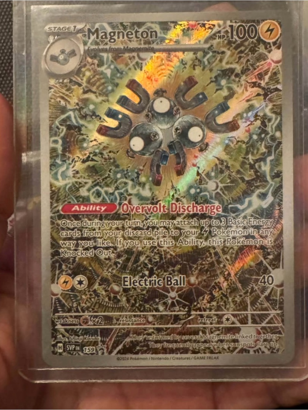 Magneton Holographic Pokémon Trading Card - Gold/Silver Holo